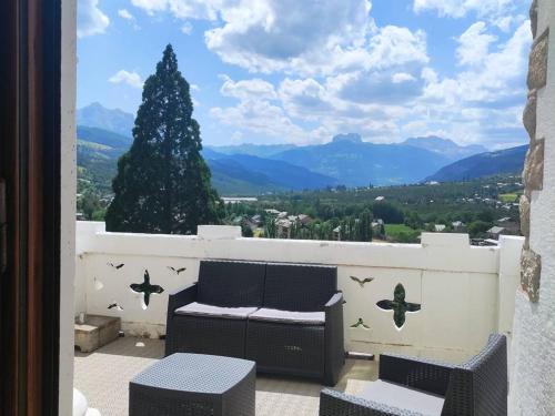 Appartement 3 pièces avec terrasse et parking à Jausiers - FR-1-804-24