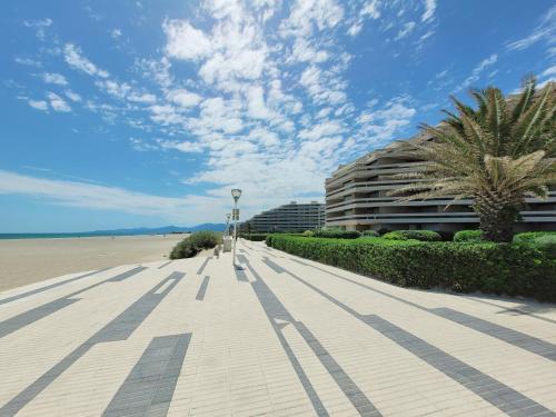 Canet - T2 cabine 5 pers, accès plage, piscine, parking