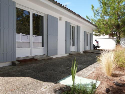Maison Rénovée pour 7 Personnes à 350m de la Plage, Jardin Clos, Confort Moderne - FR-1-194-245