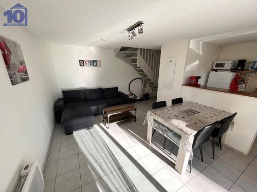 Villa rénovée 4/6 pers, piscine et parking, à 750m de la plage - FR-1-781-73