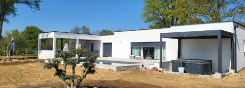 Photo de la galerie de l'établissement Le Luxury - 24h du Mans - 11pers - Rêve au Mans, à Ruaudin