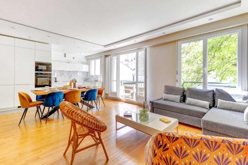 Appartement chic 82m2 6 pers Paris 16E