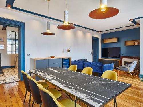 Appartement rénové T4 avec parking, Bayonne centre historique - FR-1-783-46