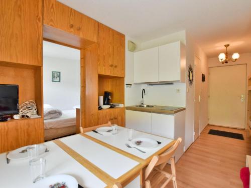 Photo de la galerie de l'établissement Appartement à Bernex près des pistes, 4 pers, balcon - FR-1-498-114, à Bernex