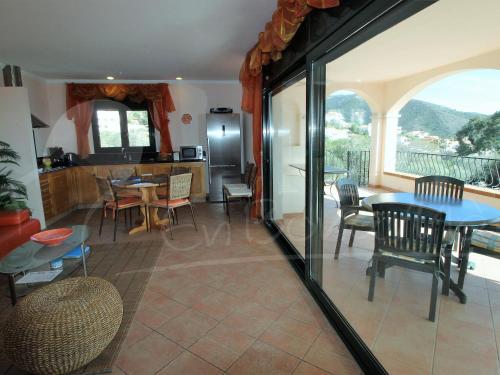 Maison Moderniste avec Piscine Privée, 6 Pers, Rosas