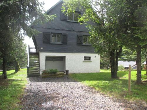 Chalet rénové pour 10 pers. avec Parking proche Super Besse - FR-1-814-102