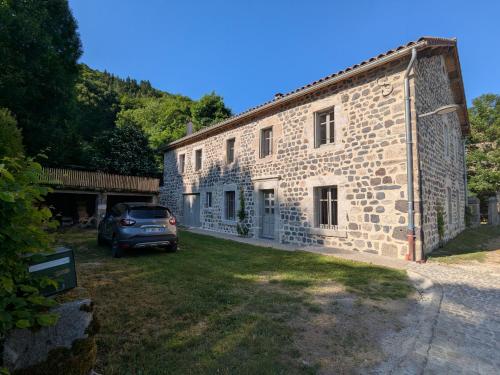 Gîte de caractère rénové, jusqu'à 10 pers., jardin privé, Haute-Loire - FR-1-582-534