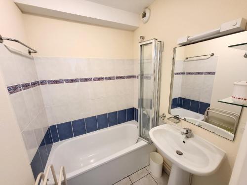 Appartement cosy avec piscine et parking proche mer