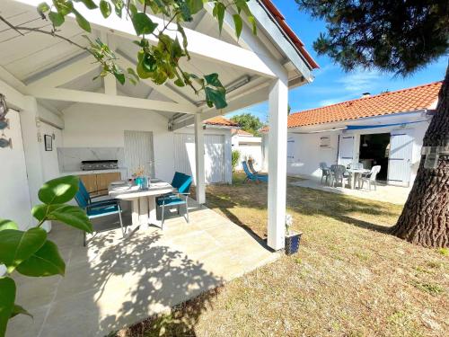 Maison rénovée 2 chambres, jardin clos, à 600m de la plage - WIFI - FR-1-231-339