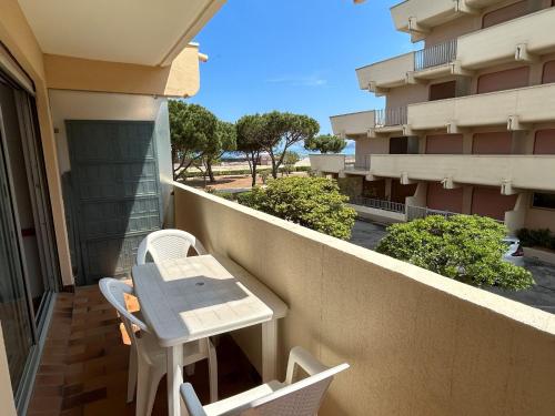 Appartement 4 pers en bord de mer avec parking - FR-1-837-26