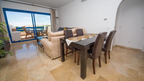 Duquesa Suites 303