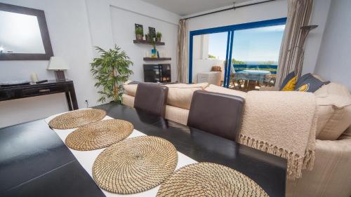 Duquesa Suites 303