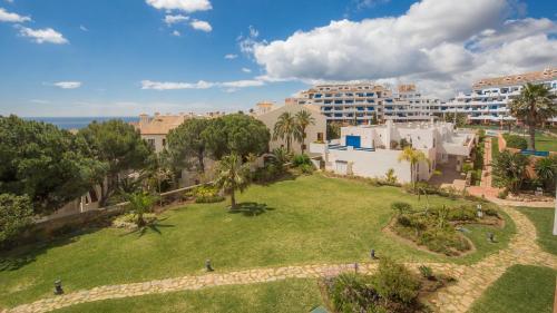 Duquesa Suites 303