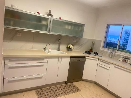 Foto sihtkohas Rishon LeẔiyyon asuva majutusasutuse סאל פאי תפוחים galeriist