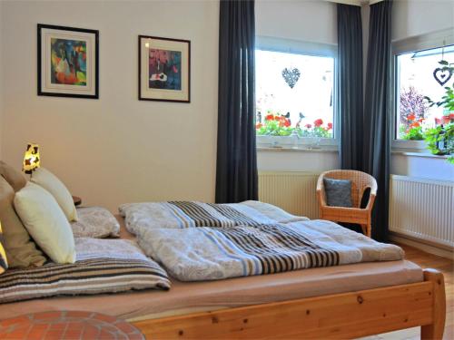 Postel nebo postele na pokoji v ubytování Vibrant Apartment in Willingen with Private Terrace