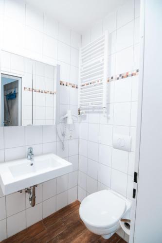 Un baño de Ferienwohnungen Blischke