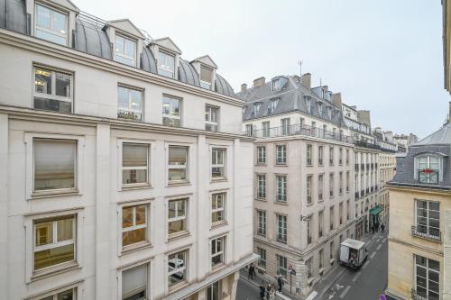 French typical apartment (opéra 5D)