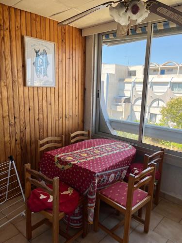 Les Floralies 2, 40 m2, 1 Chambre, Climatisation, dans résidence avec 2 piscines
