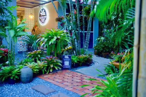 Vườn quanh The Nature House Aonang Krabi Thailand
