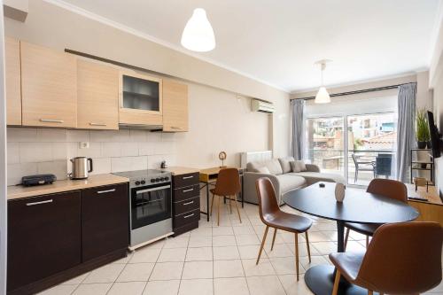 Kalamata City Nest - Ypapanti Cozy & Bright Getaway