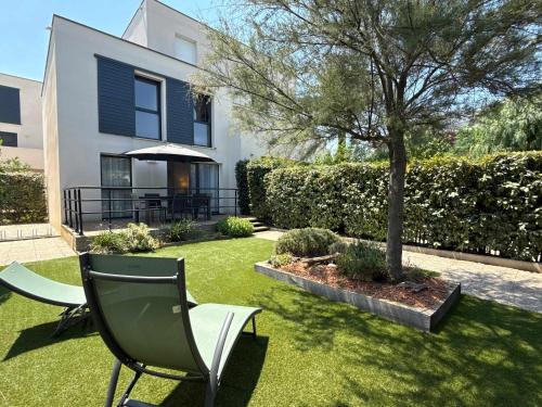 Coquet pavillon avec jardin et terrasse dans une résidence à 500m de la mer