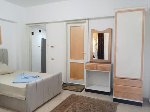 1CH1 studio 2beds ground floor sea view 114 green beachにあるベッド