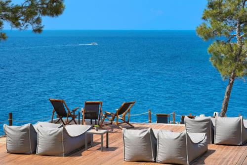 Acroterra - Easy Living