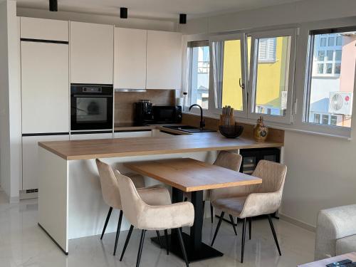 Apartmen ARMINAN 52 TERRACE, POOL FREE PARKING -NOVIGRAD