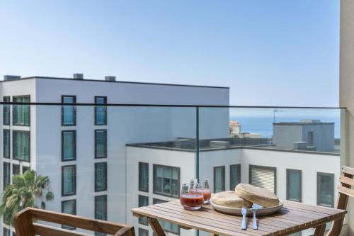 Acqua Residence VI by an island apart