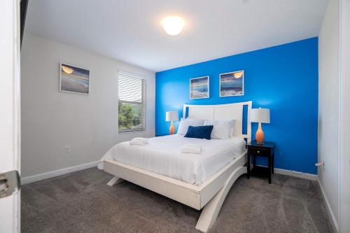 8BR Resort - Cinema, Themed Rooms, Jacuzzi & Game Room! photo 4