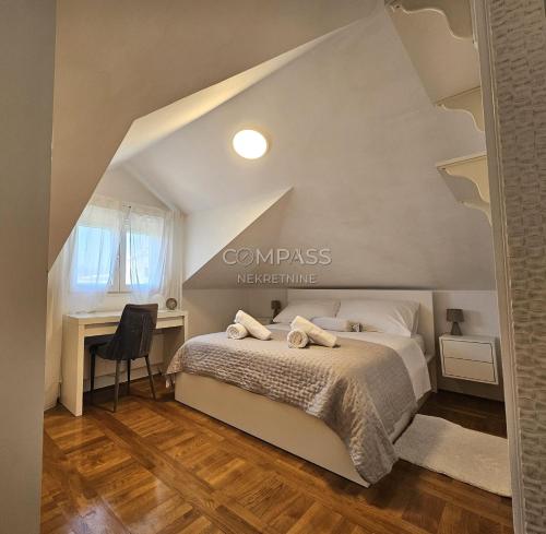 Leggero with open sea view