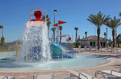 8BR Resort - Cinema, Themed Rooms, Jacuzzi & Game Room! photo 23