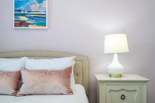 8BR Resort - Cinema, Themed Rooms, Jacuzzi & Game Room! photo 56