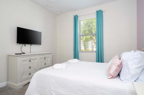 8BR Resort - Cinema, Themed Rooms, Jacuzzi & Game Room! photo 58