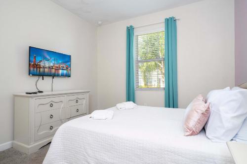 8BR Resort - Cinema, Themed Rooms, Jacuzzi & Game Room! photo 59