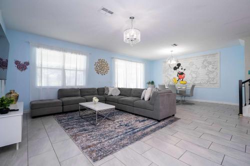 8BR Resort - Cinema, Themed Rooms, Jacuzzi & Game Room! photo 68