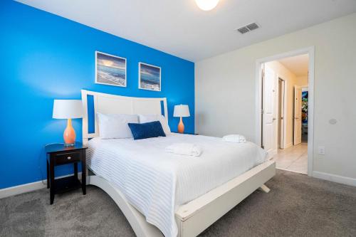 8BR Resort - Cinema, Themed Rooms, Jacuzzi & Game Room! photo 8