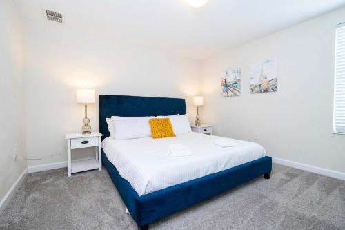 8BR Resort - Cinema, Themed Rooms, Jacuzzi & Game Room! photo 90