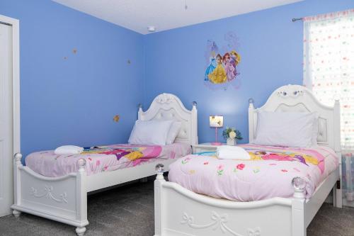 8BR Resort - Cinema, Themed Rooms, Jacuzzi & Game Room! photo 100