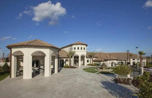 8BR Resort - Cinema, Themed Rooms, Jacuzzi & Game Room! photo 144