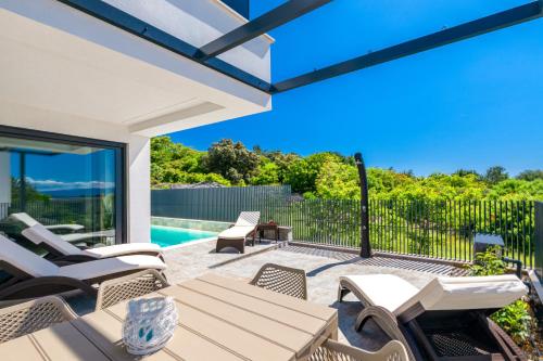 Afbeelding uit fotogalerij van Apartmani Đogić in Punat