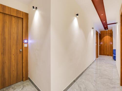 Fotografie z fotogalerie ubytování Hotel O Hill View v destinaci Gándhínagar