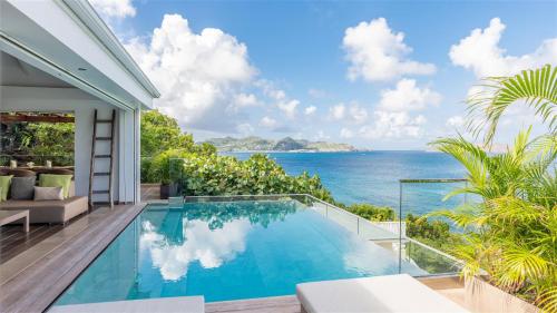 Kolam renang di atau dekat dengan Spectacular Villa with Relaxing Atmosphere