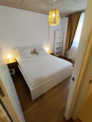 Dúplex soleado cerca del mar