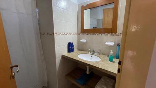 Ένα μπάνιο στο Cabañas Tierrabuena La Capataza