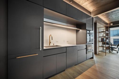 Dapur atau dapur kecil di Locale East Austin