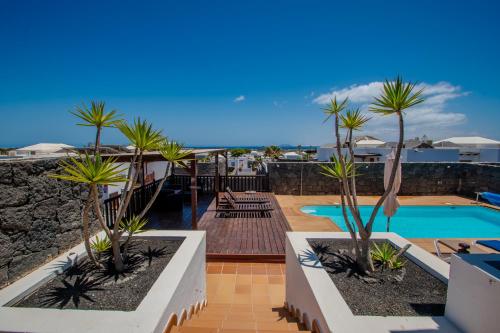 CASA LAURA VISTA LOBOS - spacious Villa with heatable pool and sea views