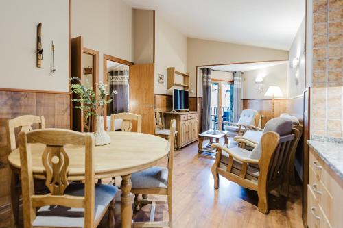 Una cocina o zona de cocina en Apartaments La Neu