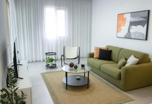 Stylish Modern City Center Stay
