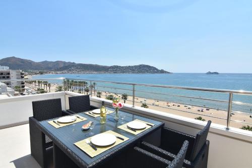 Rnet - RHC 1712 Roses Holiday Center